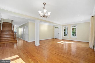 9524 Milstead Dr in Bethesda, MD - Building Photo - Building Photo