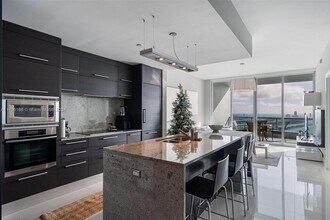 900 Biscayne Blvd, Unit 4905 in Miami, FL - Foto de edificio - Building Photo