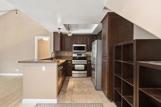 28942 Canyon Lake Dr in Trabuco Canyon, CA - Building Photo - Building Photo