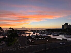 1676 Ala Moana Blvd, Unit 5th Floor in Honolulu, HI - Building Photo