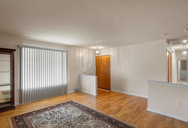 2754 Northampton Dr in Troy, MI - Building Photo - Building Photo