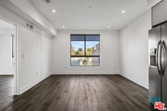 11209 Richland Ave in Los Angeles, CA - Building Photo - Building Photo