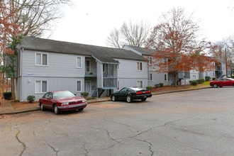 Sharon Lakes in Charlotte, NC - Building Photo - Building Photo