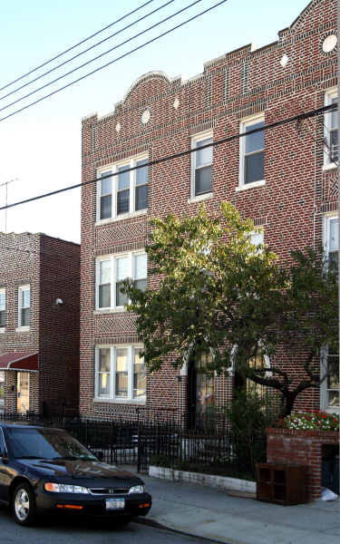 101 Bay 37th St in Brooklyn, NY - Building Photo