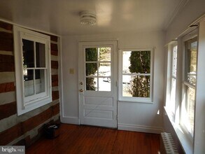 39038 Rickard Rd in Lovettsville, VA - Building Photo - Building Photo