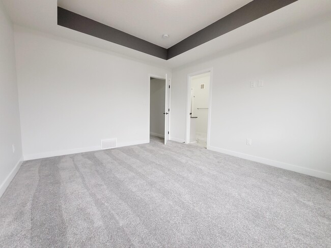 property at 911-174 174 St SW