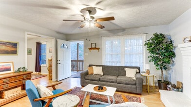 443 Arrowhead Rd, Unit ID1385599P in Front Royal, VA - Foto de edificio - Building Photo