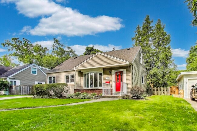 950 N Haddow Ave in Arlington Heights, IL - Building Photo - Building Photo