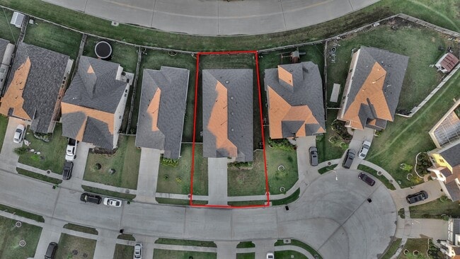 5827 Northern Rose Ln