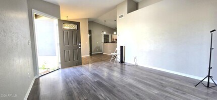 5620 S 42nd St in Phoenix, AZ - Building Photo - Building Photo