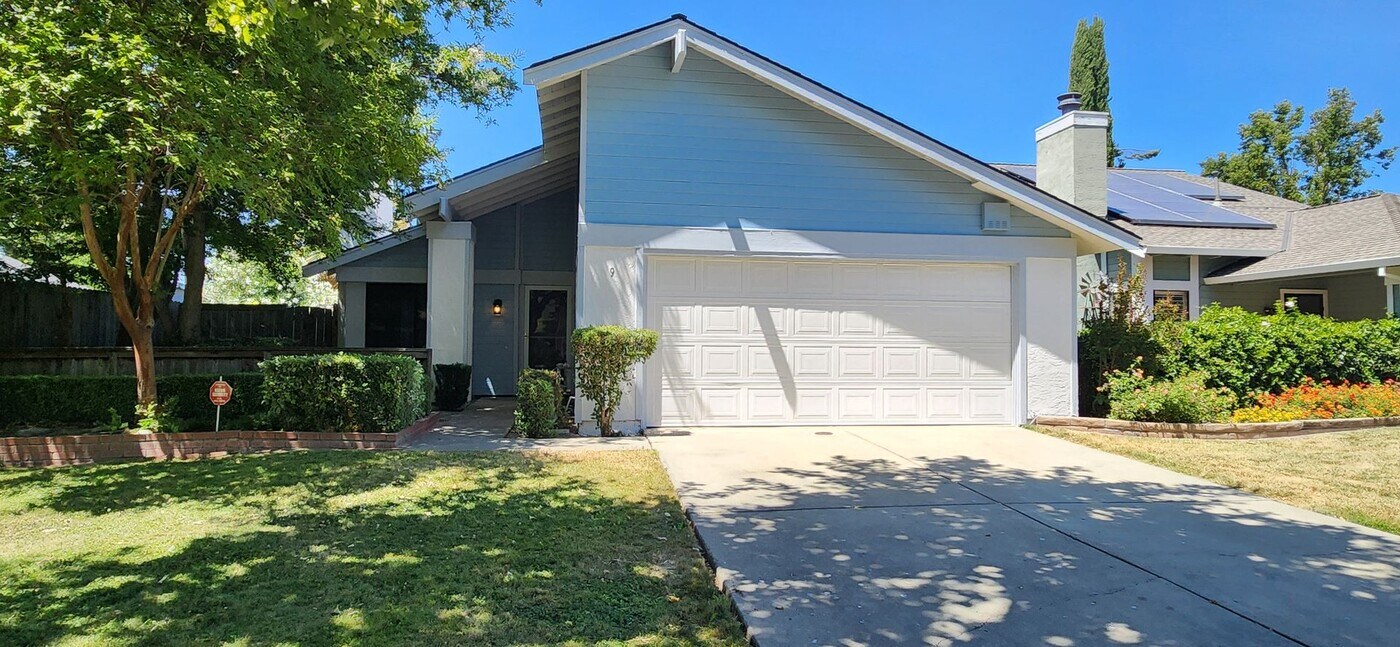 9 Waterfront Ct in Sacramento, CA - Building Photo