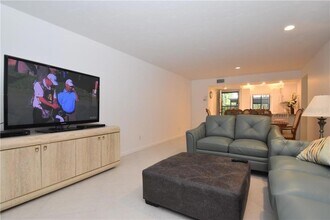 1716 Glenhouse Dr, Unit GL320 in Sarasota, FL - Building Photo - Building Photo