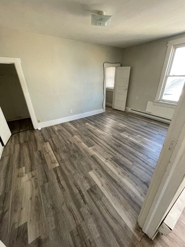 property at 1523 E Washington St