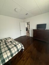 25 Wyman St, Unit 1. 1 room available in Worcester, MA - Foto de edificio - Building Photo