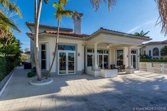 1061 Harbor Ct-Unit -1061 in Hollywood, FL - Building Photo - Building Photo
