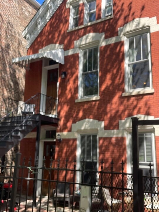 1025 N Wood St in Chicago, IL - Building Photo