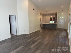 5325 Silabert Ave in Charlotte, NC - Building Photo - Building Photo