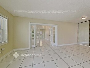 13933 Madison St in Miami, FL - Foto de edificio - Building Photo