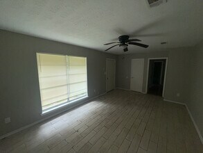 130 E Woodcrest Dr in Jackson, MS - Building Photo - Building Photo