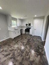 612 W Coffin St in Denison, TX - Building Photo - Building Photo
