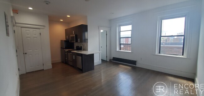 11 Queensberry St in Boston, MA - Foto de edificio - Building Photo