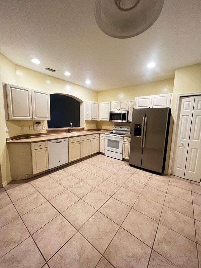 10032 Ravello Blvd in Ft. Myers, FL - Building Photo - Building Photo