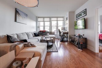 1125 Maxwell Ln in Hoboken, NJ - Building Photo - Building Photo