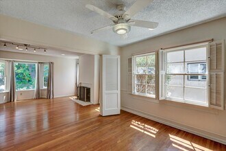 2511 Castle Heights Ave in Los Angeles, CA - Building Photo - Building Photo
