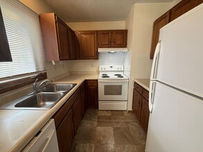 301 23rd St SE in Willmar, MN - Foto de edificio - Building Photo