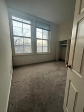 939 Delaware Ave, Unit 201 in Buffalo, NY - Building Photo - Building Photo