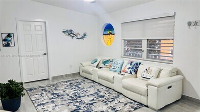 60 SE Marlin Ave in Key Largo, FL - Building Photo - Building Photo