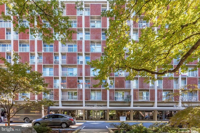 property at 800 4th St SW
