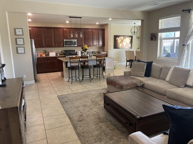 10510 Rollins Dr in Reno, NV - Building Photo - Building Photo