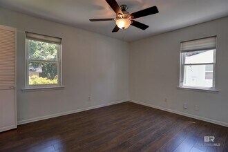 301 Perdido Ave in Fairhope, AL - Foto de edificio - Building Photo