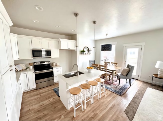 property at 220 Whitewater Dr