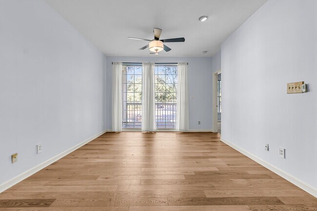 1600 Long Grove Dr in Mount Pleasant, SC - Foto de edificio - Building Photo