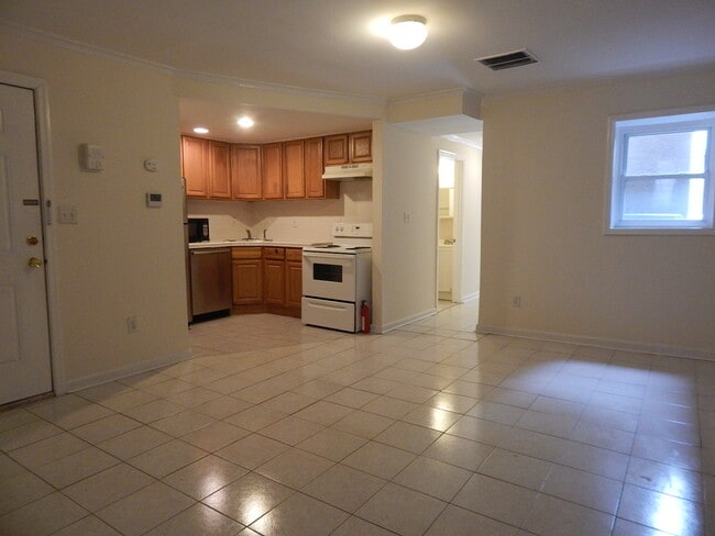 135 Sussex St, Unit 1