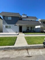 221 16th St in Huntington Beach, CA - Building Photo