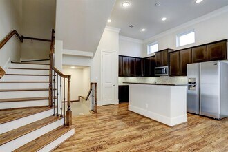 5108 Larkin St in Houston, TX - Building Photo - Building Photo