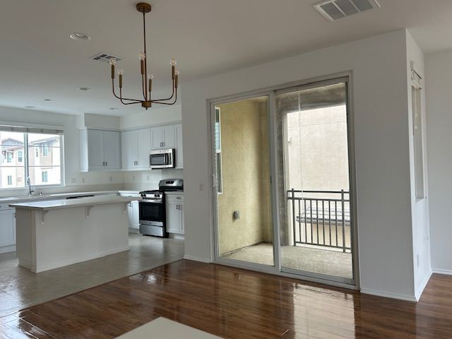 625 Savi Dr in Corona, CA - Building Photo - Building Photo