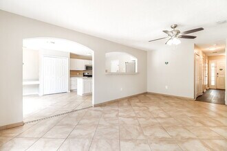 13825 Gentle Woods Ave in Riverview, FL - Building Photo - Building Photo