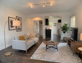 2153 Kent St, Unit 2153.5 in Los Angeles, CA - Building Photo