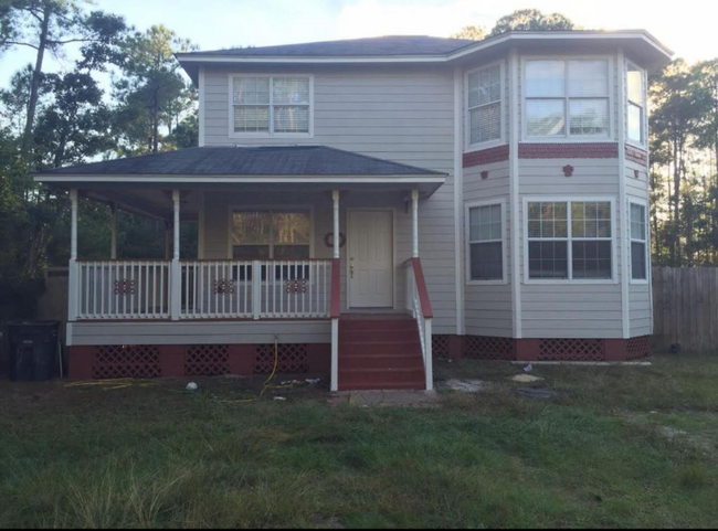 property at 1101 Oak St