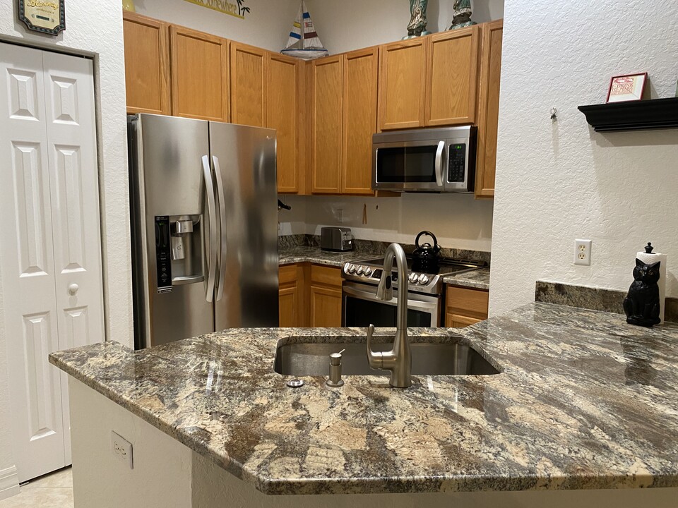 4931 Bonsai Cir in Palm Beach Gardens, FL - Building Photo