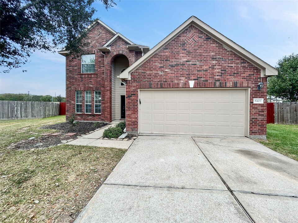 8402 Parapet Pl in Rosharon, TX - Building Photo