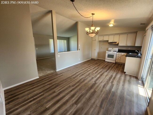 5049 Brooklawn Pl in Riverside, CA - Building Photo - Building Photo