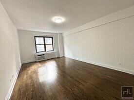 EAST 57 STREET in New York, NY - Building Photo