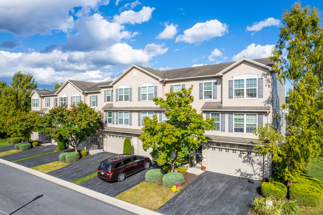 The Villas at Silver Creek in Mechanicsburg, PA - Building Photo