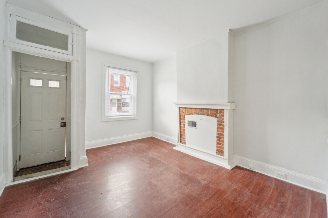 3818 Mount Pleasant Ave in Baltimore, MD - Building Photo