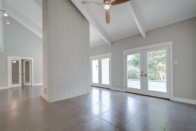 1107 Stoney Hill Dr